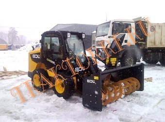 ТРАКТОР JCB 4CX + ШНЕКОРОТОРНЫЙ СНЕГООЧИСТИТЕЛЬ